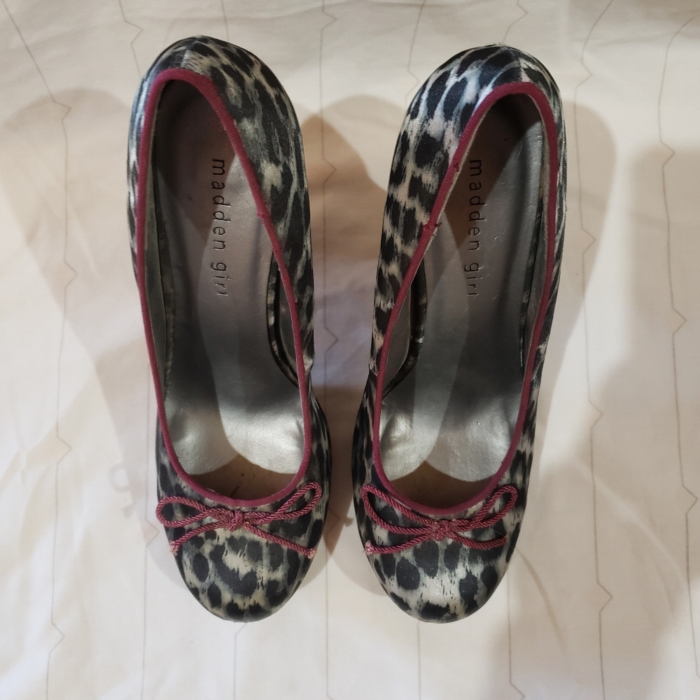 Madden Girl Gray/Black Leopard Print Shoes Sz 8 1/2